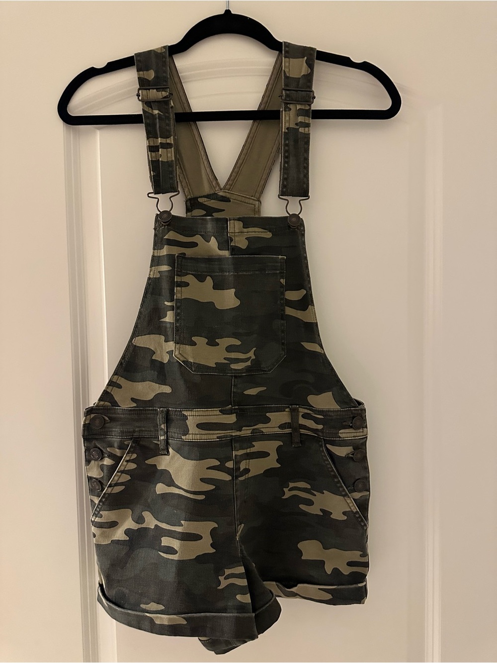 FOREVER 21 Camouflage Short Overalls